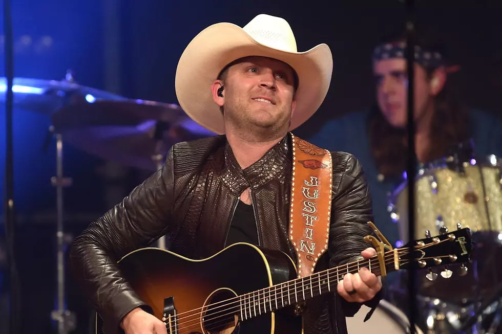 Justin Moore’s Next Single Reflects How He’s Living During Pandemic