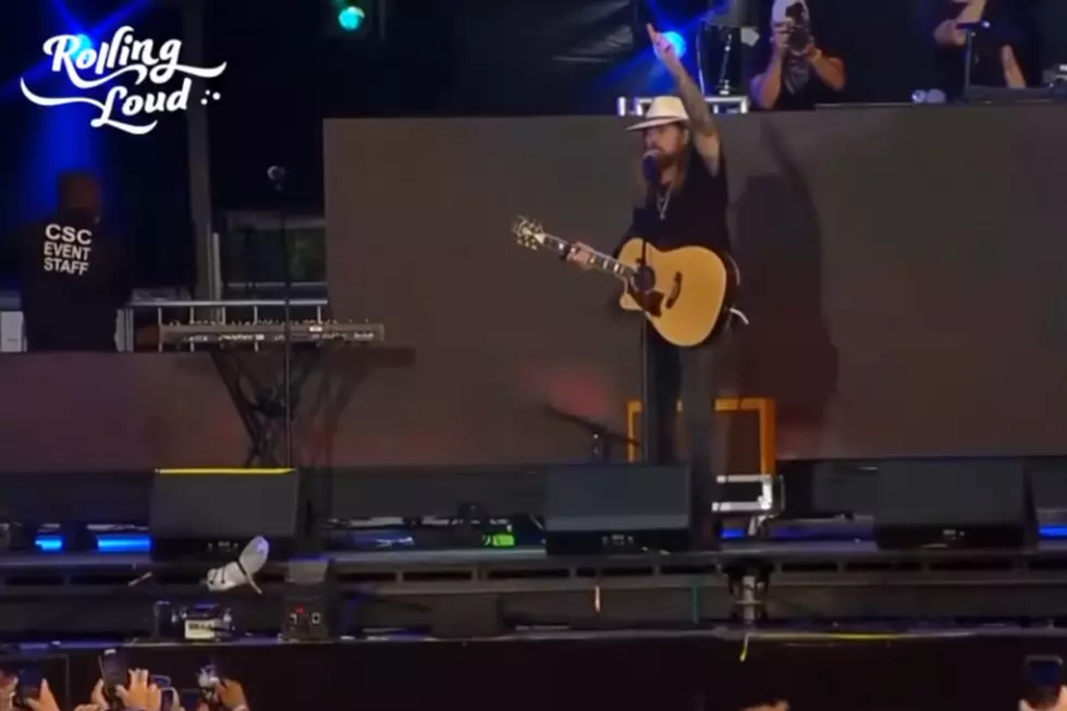 Billy Ray Cyrus Pops Up at Hip Hop Festival, Sings &#8216;Old Town Road&#8217; With Lil Nas X