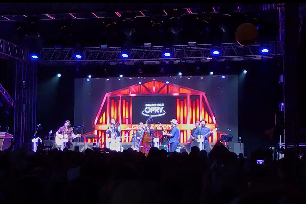 Old Crow Medicine Show Give ‘Old Town Road’ the Americana Treatment at Bonnaroo [Watch]