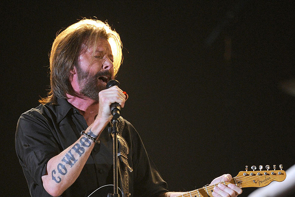 Hear Ronnie Dunn’s Stellar Cover of George Strait’s ‘Amarillo by Morning’
