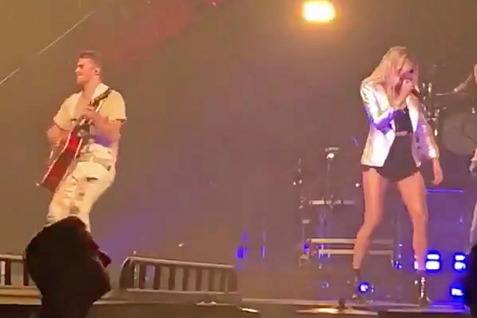 Kelsea Ballerini Joins the Chainsmokers Onstage in Nashville for ‘This Feeling [Watch]