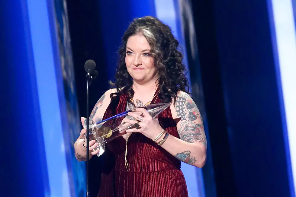 Ashley McBryde Snags New Artist of the Year in 2019 CMA Awards