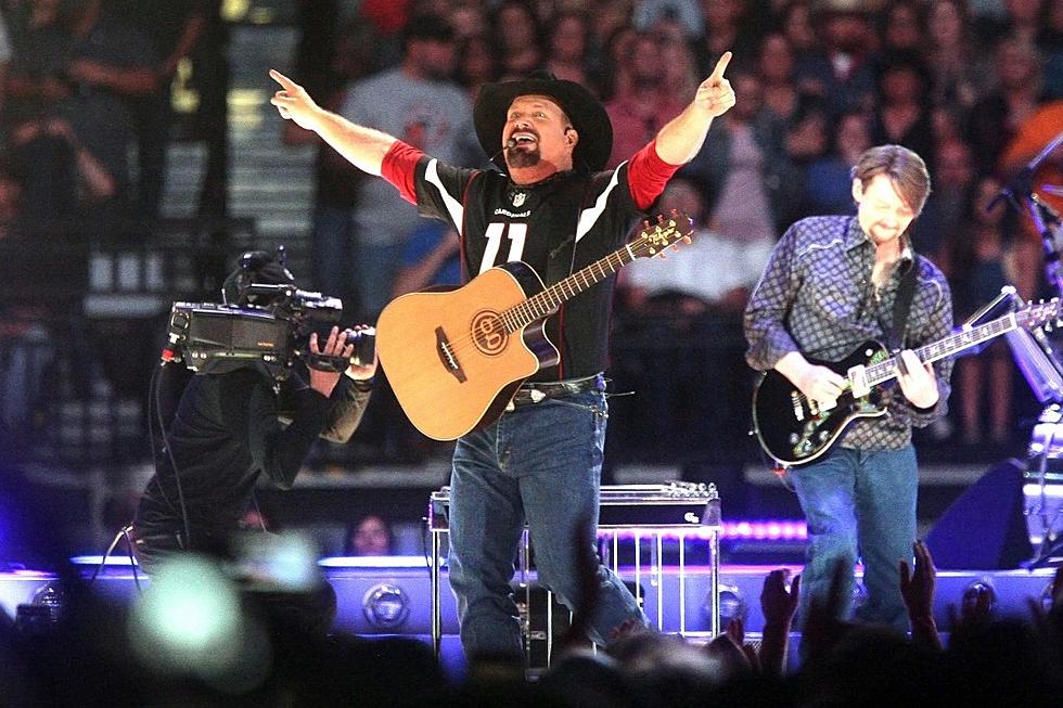 Garth Breaks Concert Attendance Record