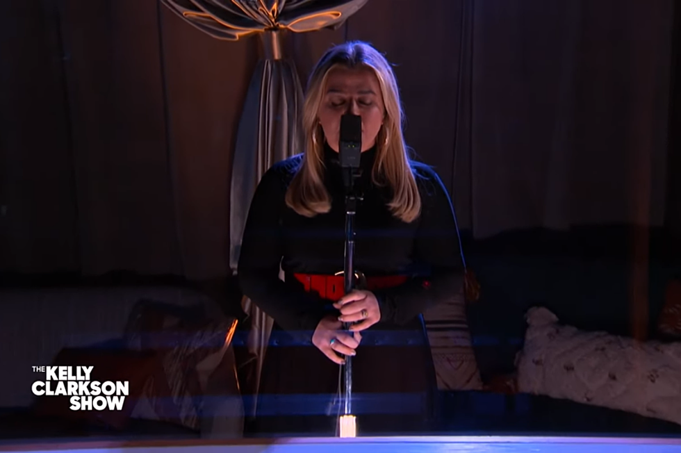 Kelly Clarkson Gives Taylor Swift&#8217;s &#8216;Delicate&#8217; a Soulful Makeover [Watch]