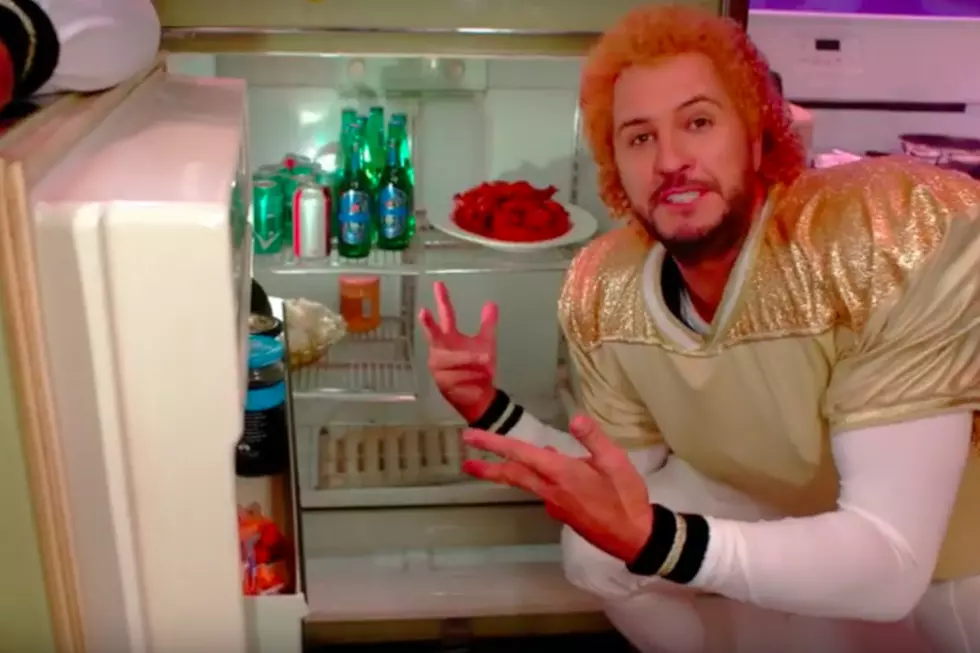 Luke Bryan Has a Curly Mullet in This Jimmy Fallon Football Party Sketch and It’s Hilarious
