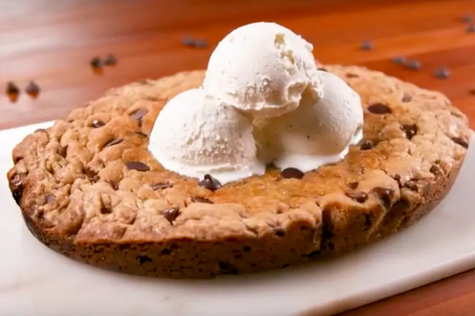 This Slow Cooker Chocolate Chip Cookie Recipe Will Satisfy Your Cravings