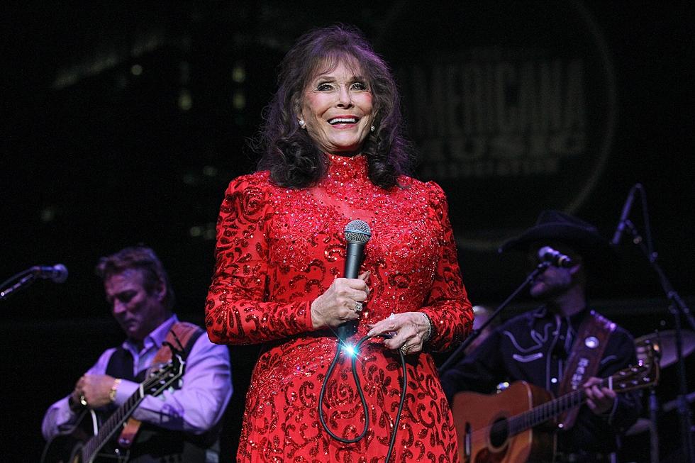 Loretta Lynn Recalls Her Debut Single, 60 Years Ago: ‘I Still Love Country Music’