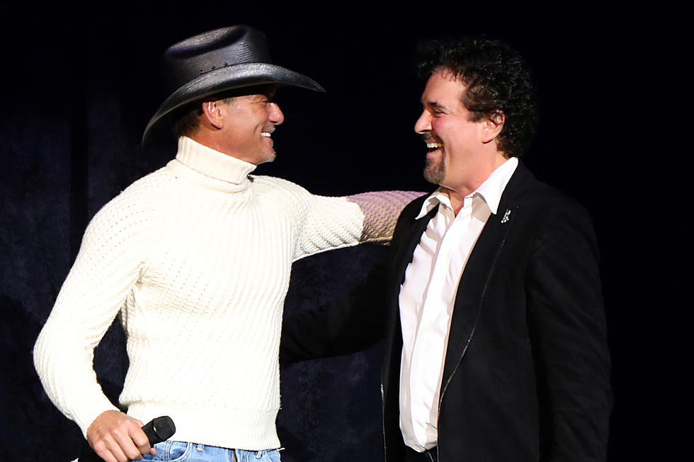 Tim McGraw Comes Home, Signs With Big Machine Records
