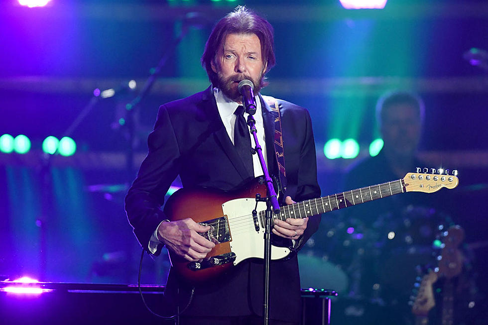 Ronnie Dunn Found His Own Meaning in Cover of Eric Clapton’s ‘Wonderful Tonight’