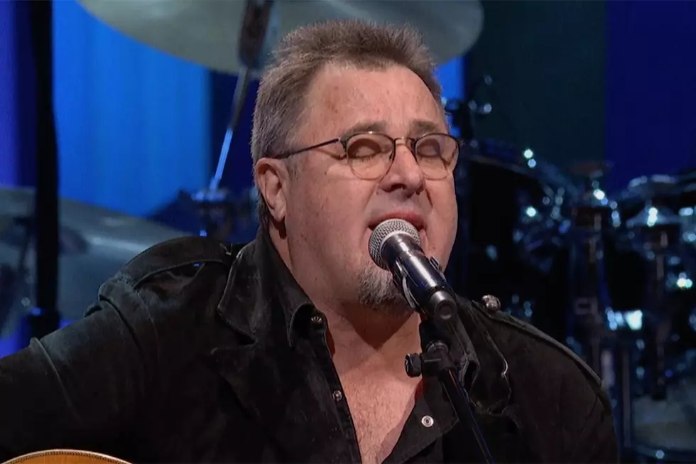 Vince Gill Tributes Kenny Rogers During Emotional Grand Ole Opry Performance [Watch]