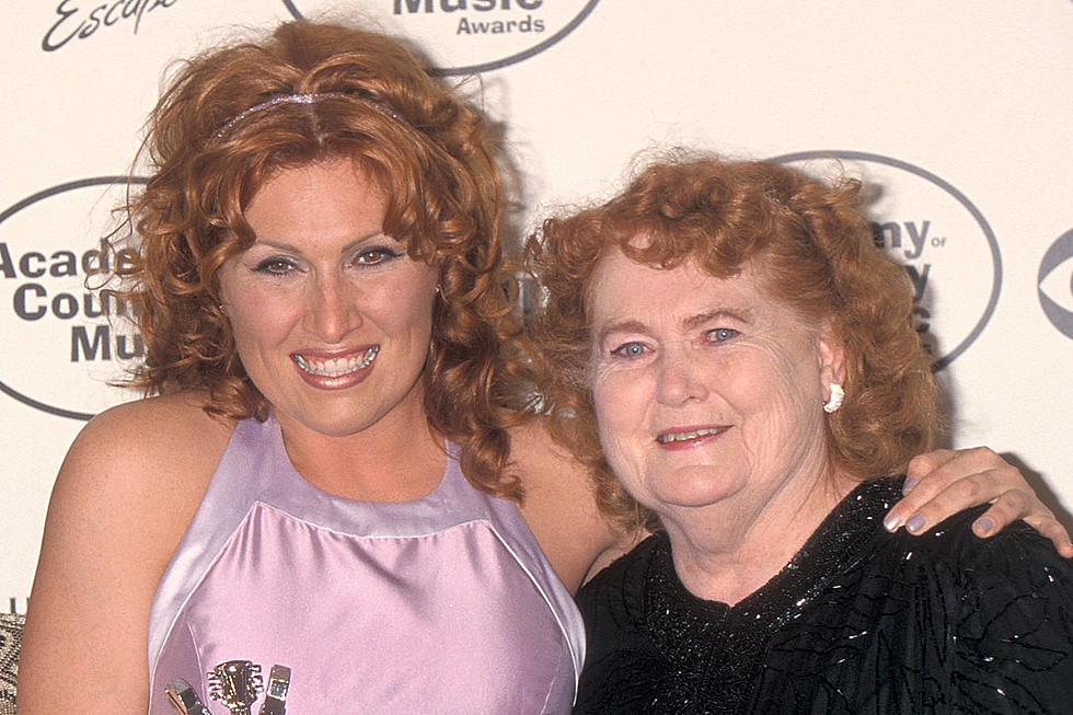 Jo Dee Messina Mourning Death of Her Mother, Mary Messina: &#8216;She Is Entrenched in God&#8217;s Glory&#8217;