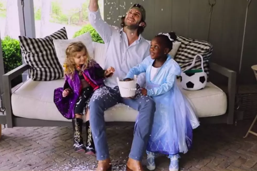 Thomas Rhett and His Girls Sang a &#8216;Frozen&#8217; Hit During &#8216;Disney Family Singalong&#8217; and It&#8217;s So Precious