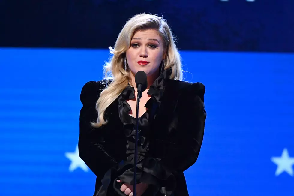 Kelly Clarkson Sued by Her Management Company Over Alleged Unpaid Commissions