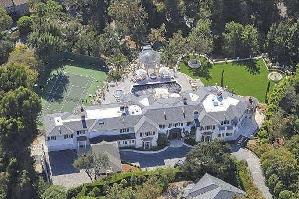 LOOK: Inside Kenny Rogers' Mind-Boggling California Mansion