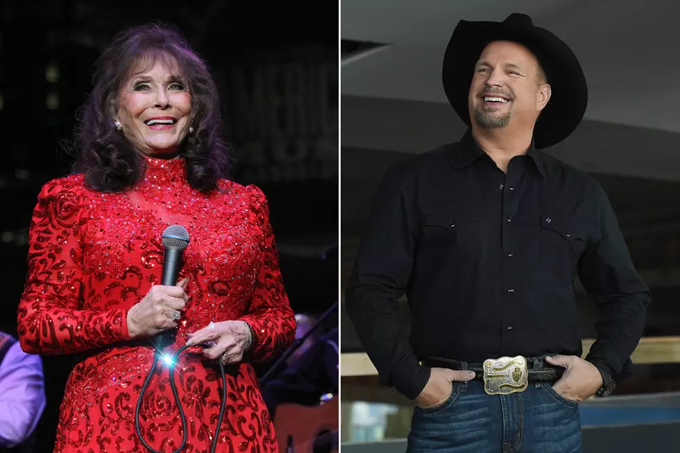 Loretta Lynn: Garth Brooks Is ‘Wrong’ to Pull Out of CMA Entertainer Consideration