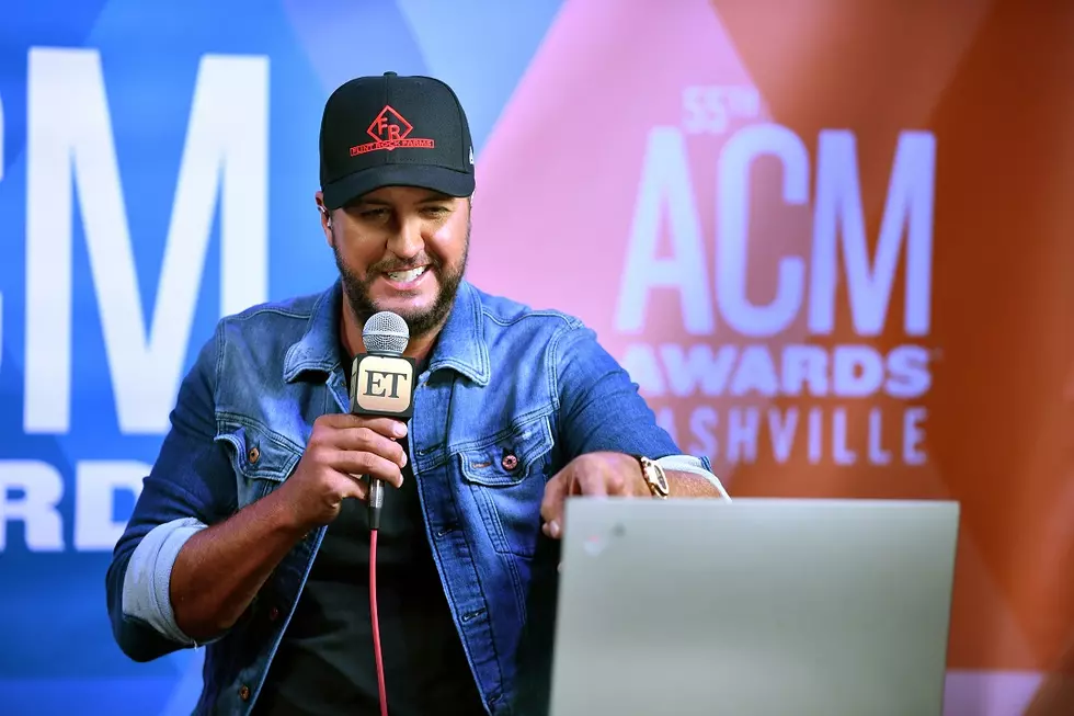 ‘Backstage’ at the 2020 ACM Awards Looks a Whole Lot Different Than Normal [Pictures]
