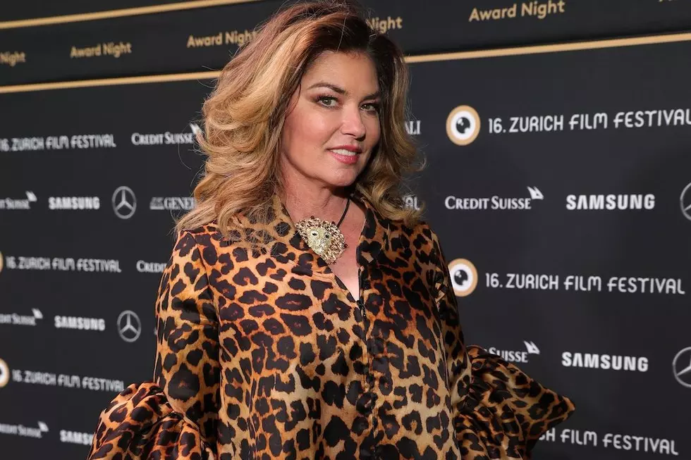 Shania Twain Has ‘Enough Music for Three Albums’ After Writing a ‘Mountain’ of Songs in Quarantine