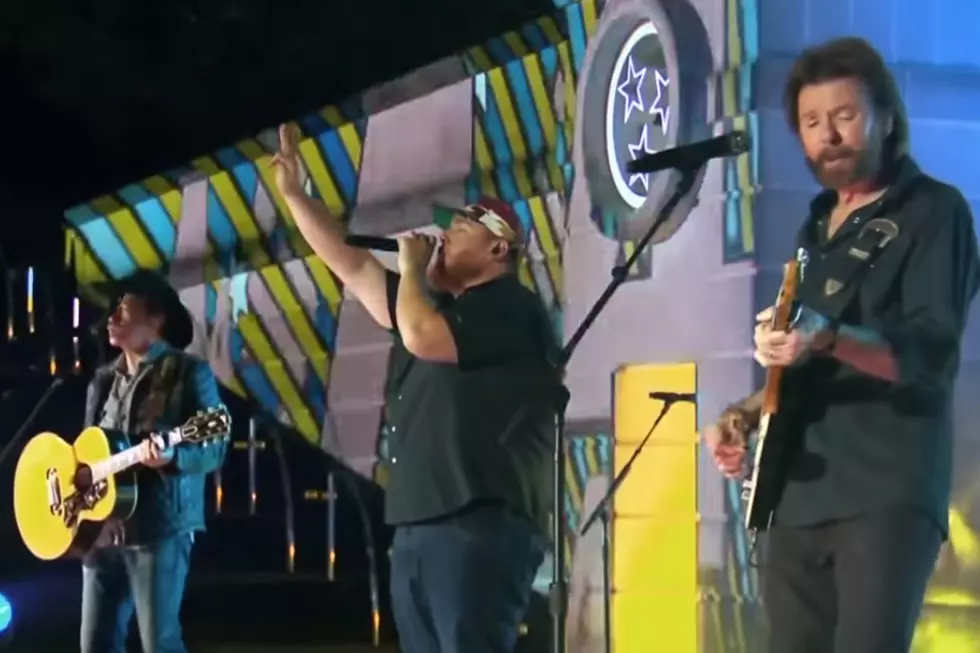 Luke Combs Joins Brooks & Dunn to Kick Off 2020 CMT Awards With Rowdy ‘1, 2 Many’ [WATCH]