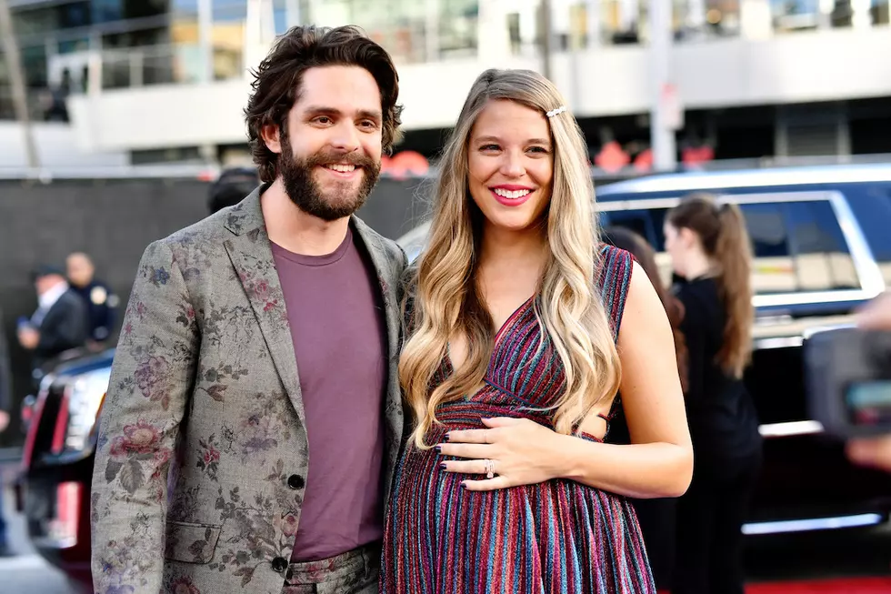 Thomas Rhett and Lauren Akins to Host 2020 ‘CMA Country Christmas’ TV Special Together