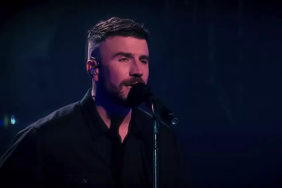 Sam Hunt Brings Brooding ‘2016’ to ‘Late Night With Seth Meyers’ [Watch]