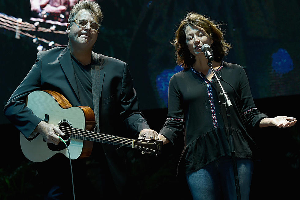 Amy Grant Had an Emotional Reaction to Vince Gill’s ‘When My Amy Prays’