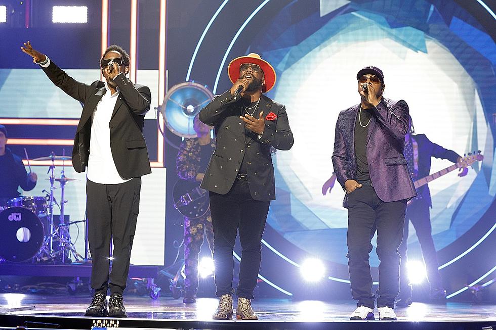 Chris Stapleton’s ‘Cold’ Becomes a Boyz II Men Slow Jam at 2021 CMT Artists of the Year [Watch]