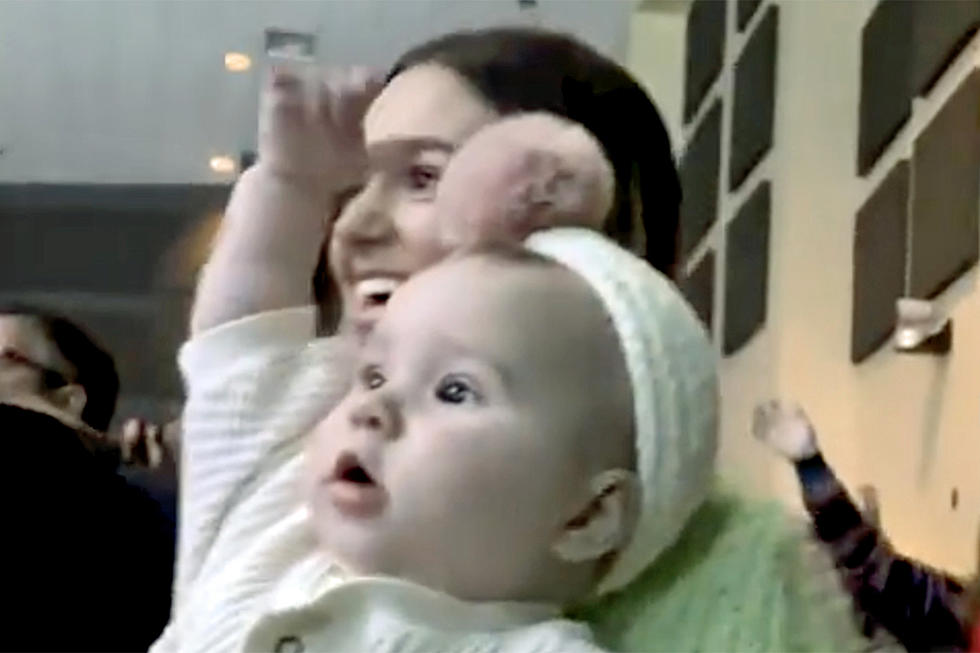 Sadie Robertson’s Baby Raising Her Hands to God Is the Sweetness You Need Today [Watch]