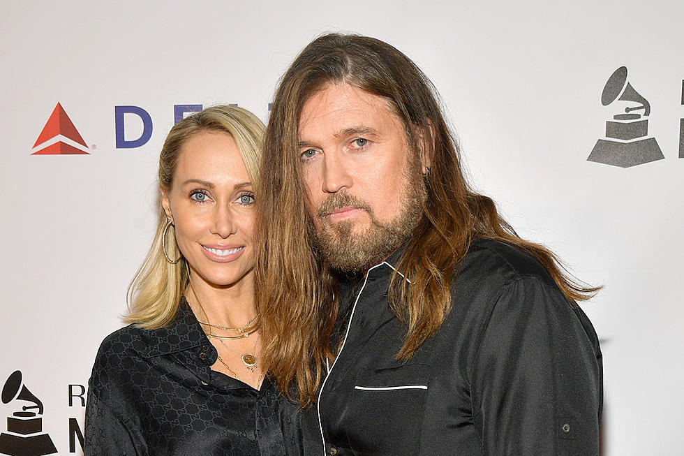 Billy Ray Cyrus’ Wife, Tish Cyrus, Files for Divorce