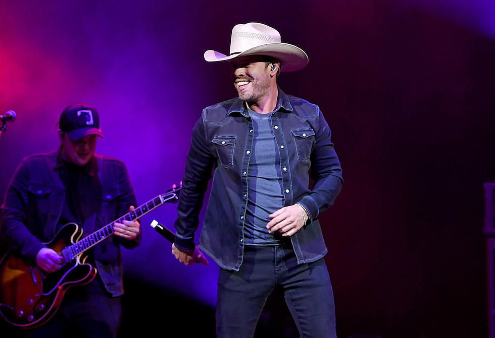Dustin Lynch’s Party Mode Tour Is Living Up to Its Name: Backstage Bourbon, a ‘Splash Zone’ + More