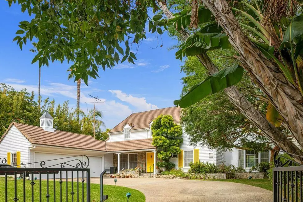 Betty White’s Charming Los Angeles Home for Sale for $10.6 Million [Pictures]