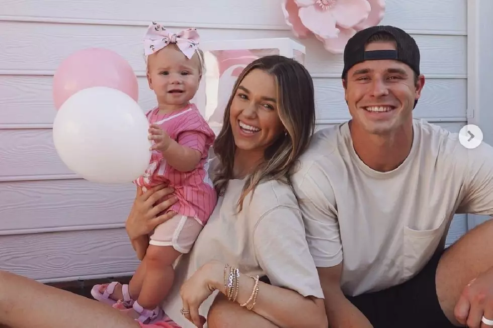 Sadie Robertson Huff’s Daughter, Honey James, Turns 1: ‘Life Is Such a Gift’ [Pictures]