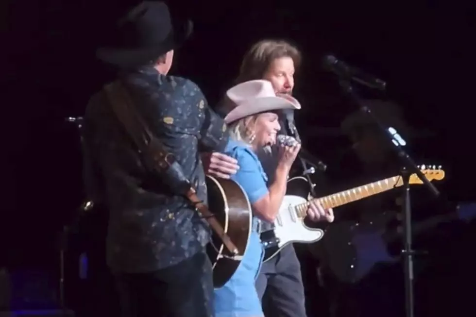Brooks & Dunn Pull Miranda Lambert Onstage for Two Songs: ‘We Did Not Rehearse This’ [Watch]