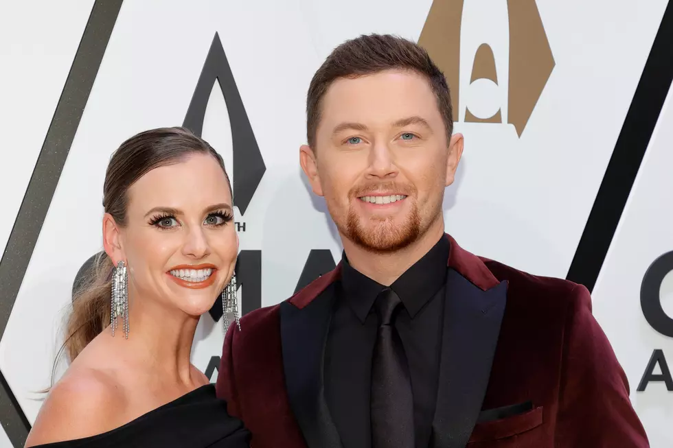 See Scotty McCreery + Wife's Adorable Pregnancy Announcement Pics