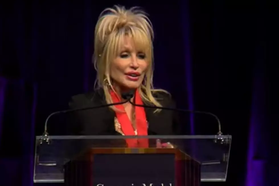 Dolly Parton Accepts Her 2022 Carnegie Medal of Philanthropy: ‘I’ll Probably Sleep in This Tonight’ [Watch]