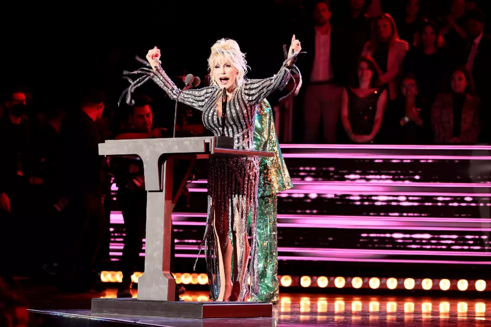 Dolly Parton Brings Pink, Rob Halford + More Onstage For ‘Jolene’ at the Rock Hall [Watch]