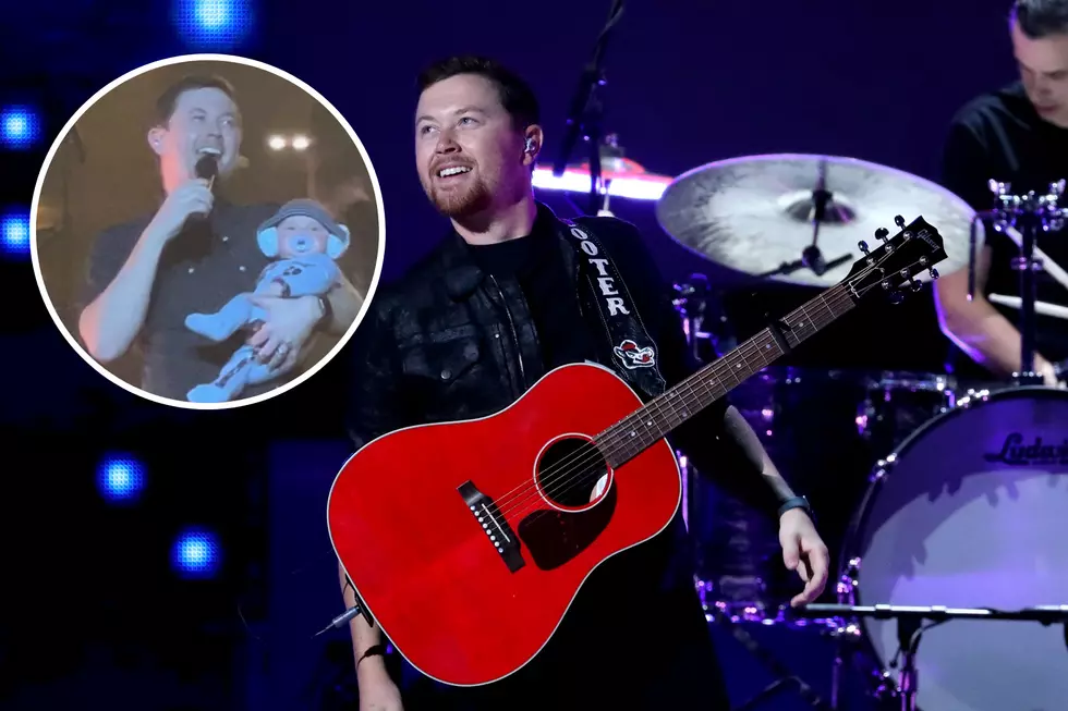 Scotty McCreery Brings His Adorable Baby Boy on Stage in Knoxville [Picture]