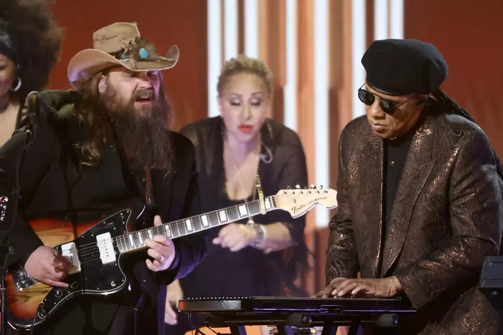 Chris Stapleton Did It Again! Grammy Performance With Stevie Wonder, Smokey Robinson Has Everyone Dancing