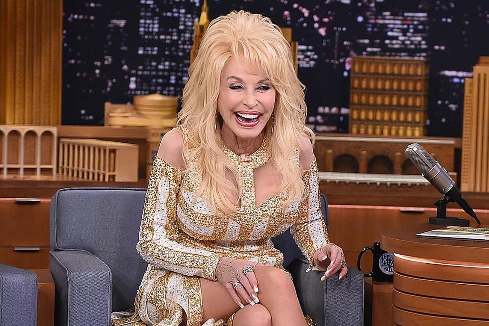Dolly Parton Wants to ‘Drop Dead in the Middle of a Song’ Someday