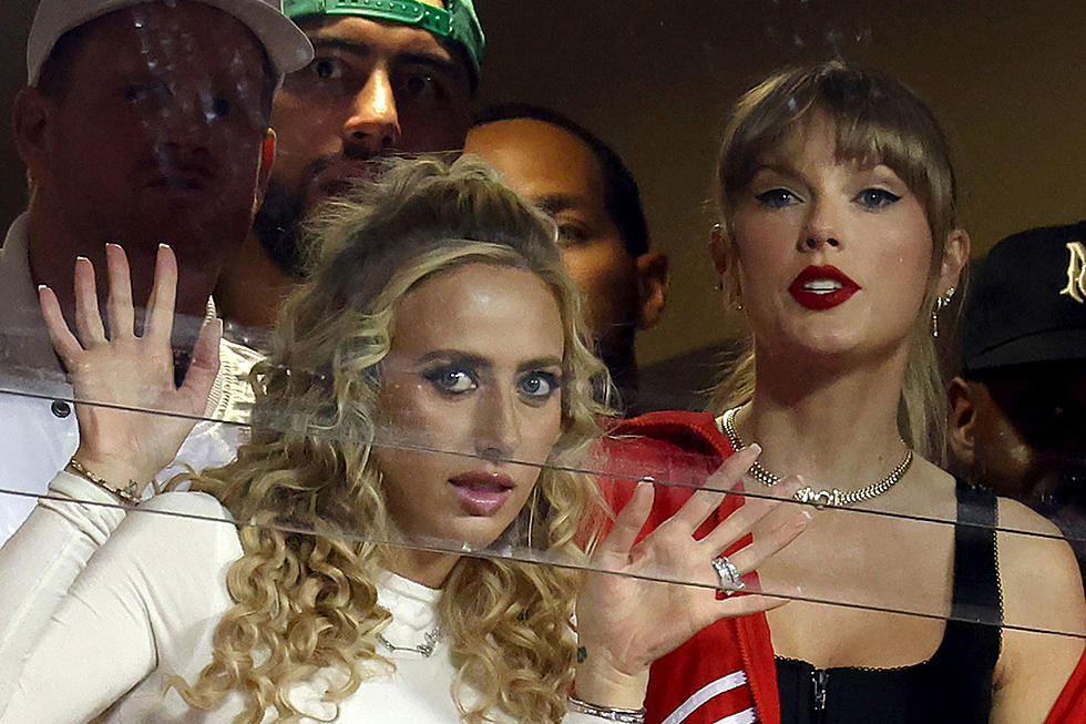 Taylor Swift Found a New BFF at Travis Kelce’s Kansas City Chiefs Game [Pictures]