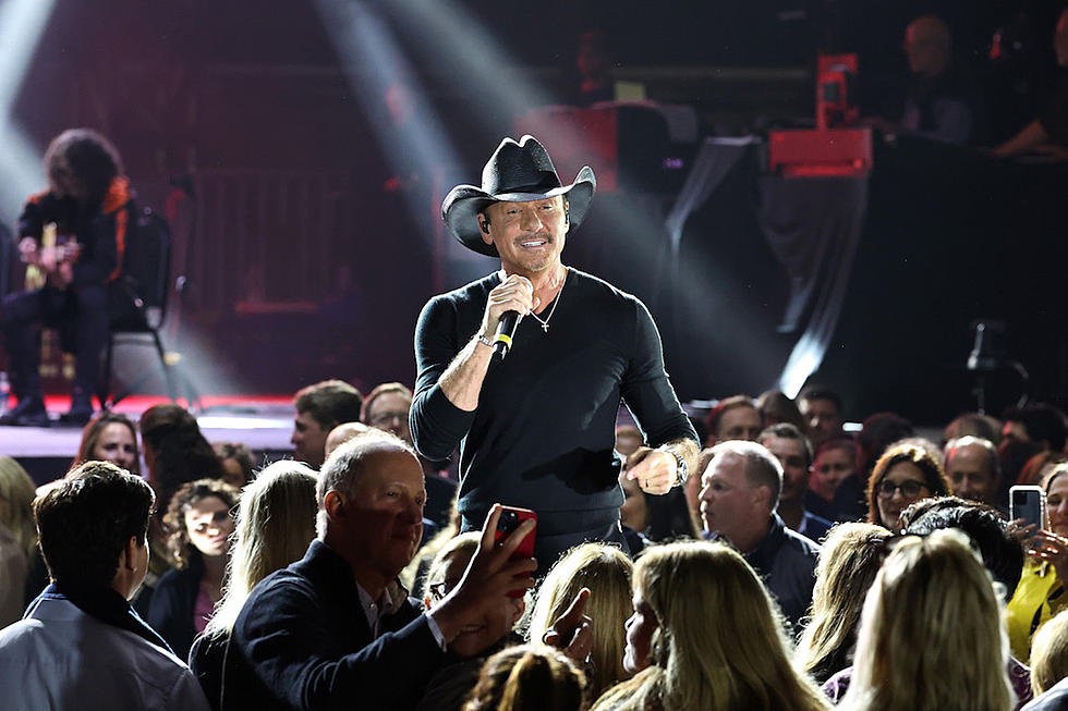 Tim McGraw Delivers Surprise EP: ‘In the Spirit of Being Thankful’
