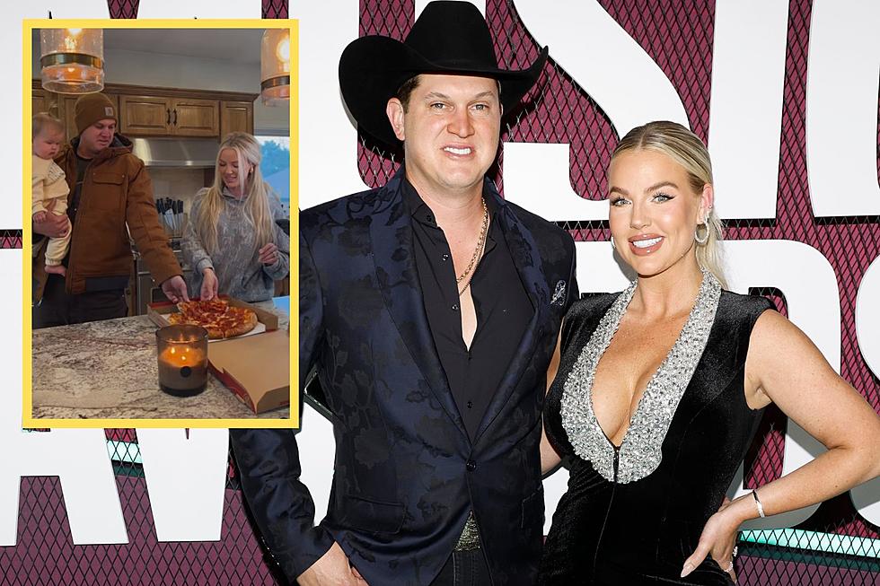 Jon Pardi + Wife Summer Share the Sex of Second Baby With Pizza Reveal [Watch]