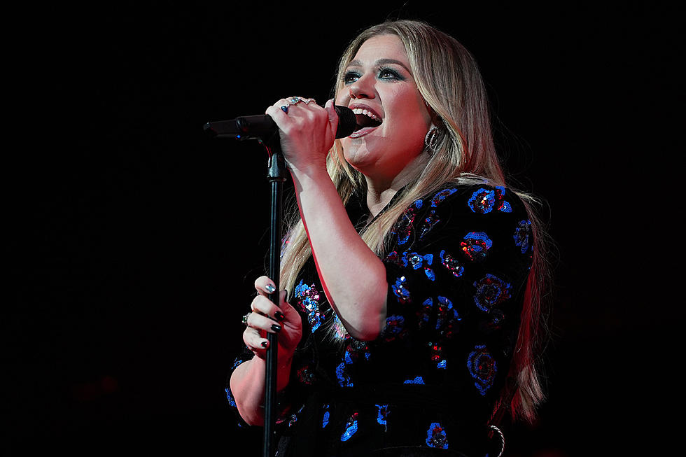 Kelly Clarkson Says Recent Weight Loss Is a Result of Listening to Her Doctor