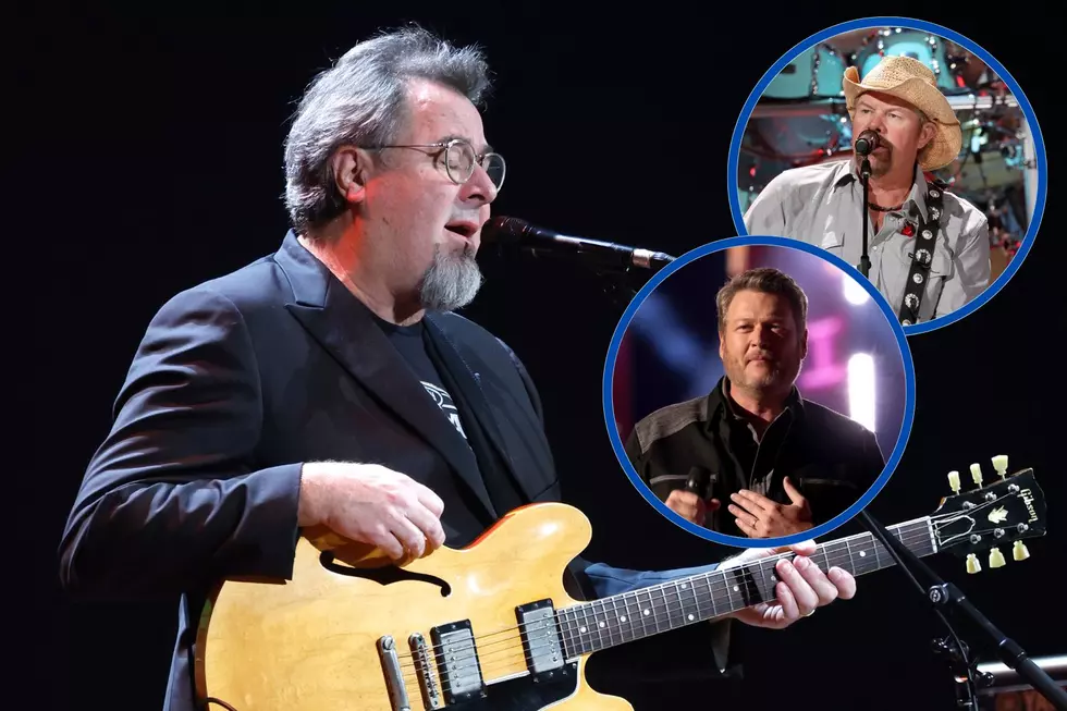 Watch Vince Gill’s Emotional Tribute to Blake Shelton’s Late Brother, as Well as Toby Keith