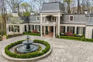 See Inside Country Stars’ Most Luxurious Homes [Pictures]