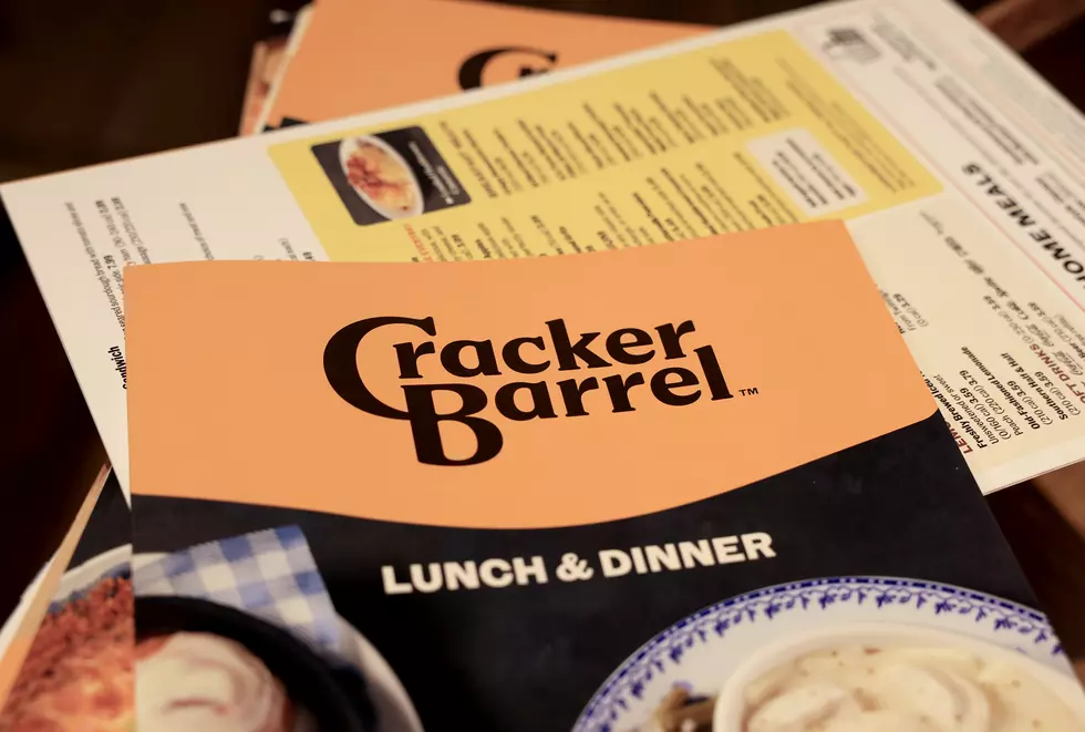 What Everyone Gets Wrong About the Old Cracker Barrel Logo