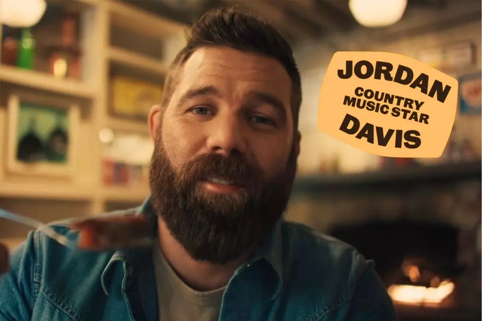 Meet the Country Star Who’s Helping Cracker Barrel With Its Makeover