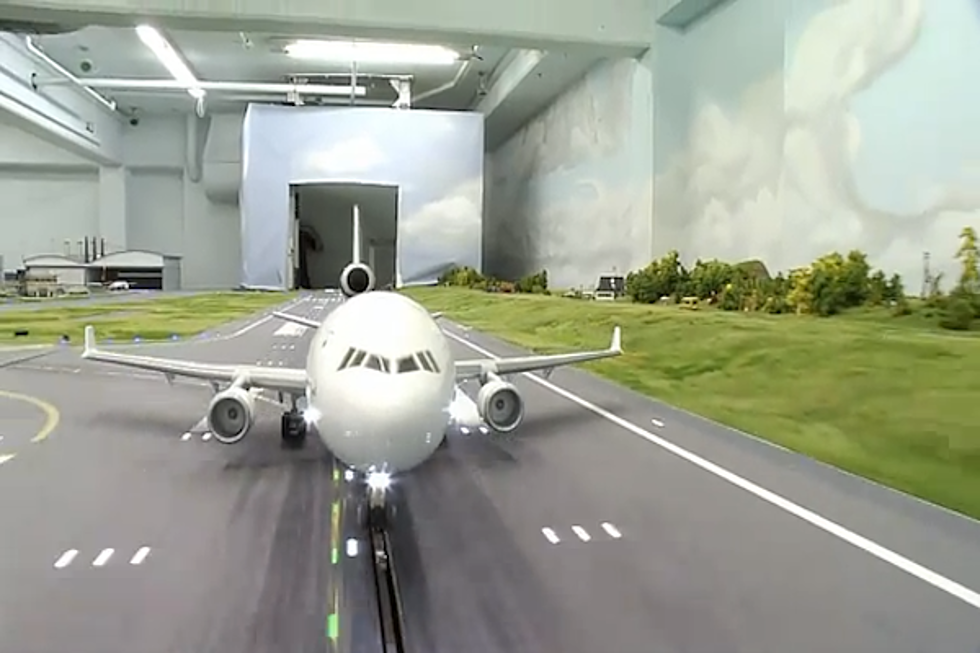 $5 Million German Model Airport Now Complete [VIDEO]