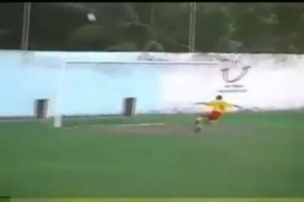 Soccer Player&#8217;s Hilarious Mistake Costs Him Easy Goal [VIDEO]