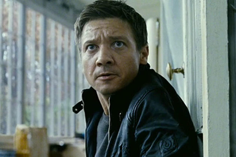 &#8216;Bourne Legacy&#8217; Trailer Makes Jeremy Renner Look Smokin&#8217; &#8211; Hunk of the Day [PICTURES, VIDEO]