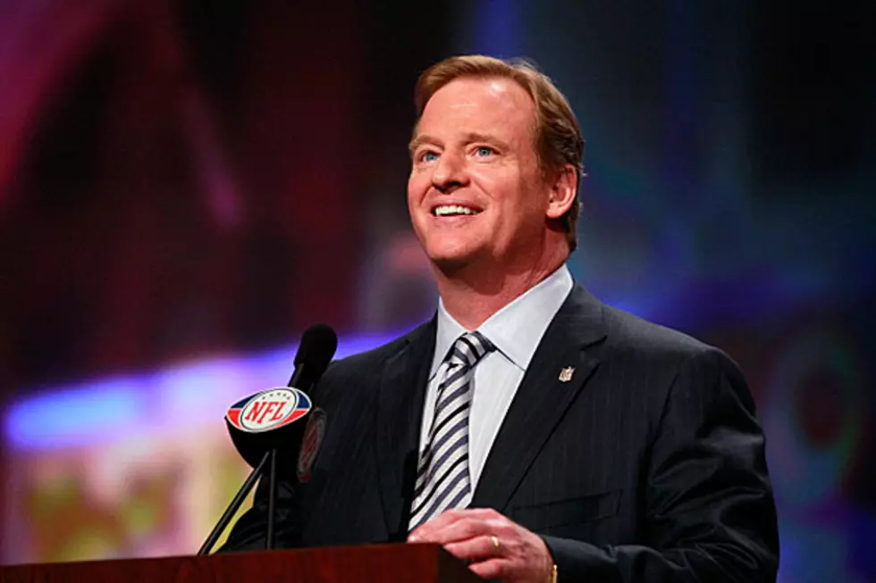 Why Was NFL Commissioner Roger Goodell at the Metrodome for the Vikings – Titans Game?